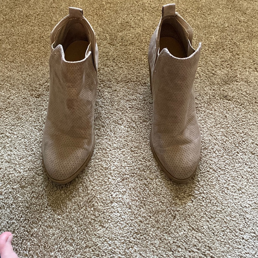 Suede boots